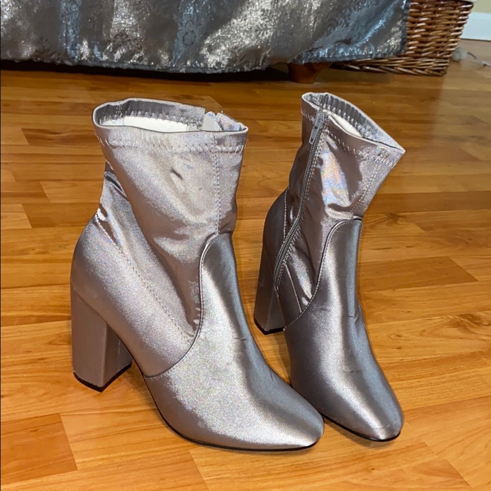 Women’s grey sock booties